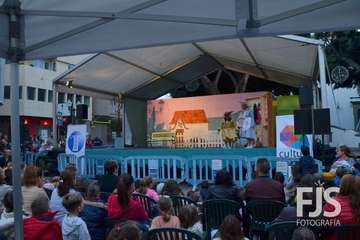 Espectáculo infantil en Los Llanos de Telde (Foto Francisco Javier Santana)